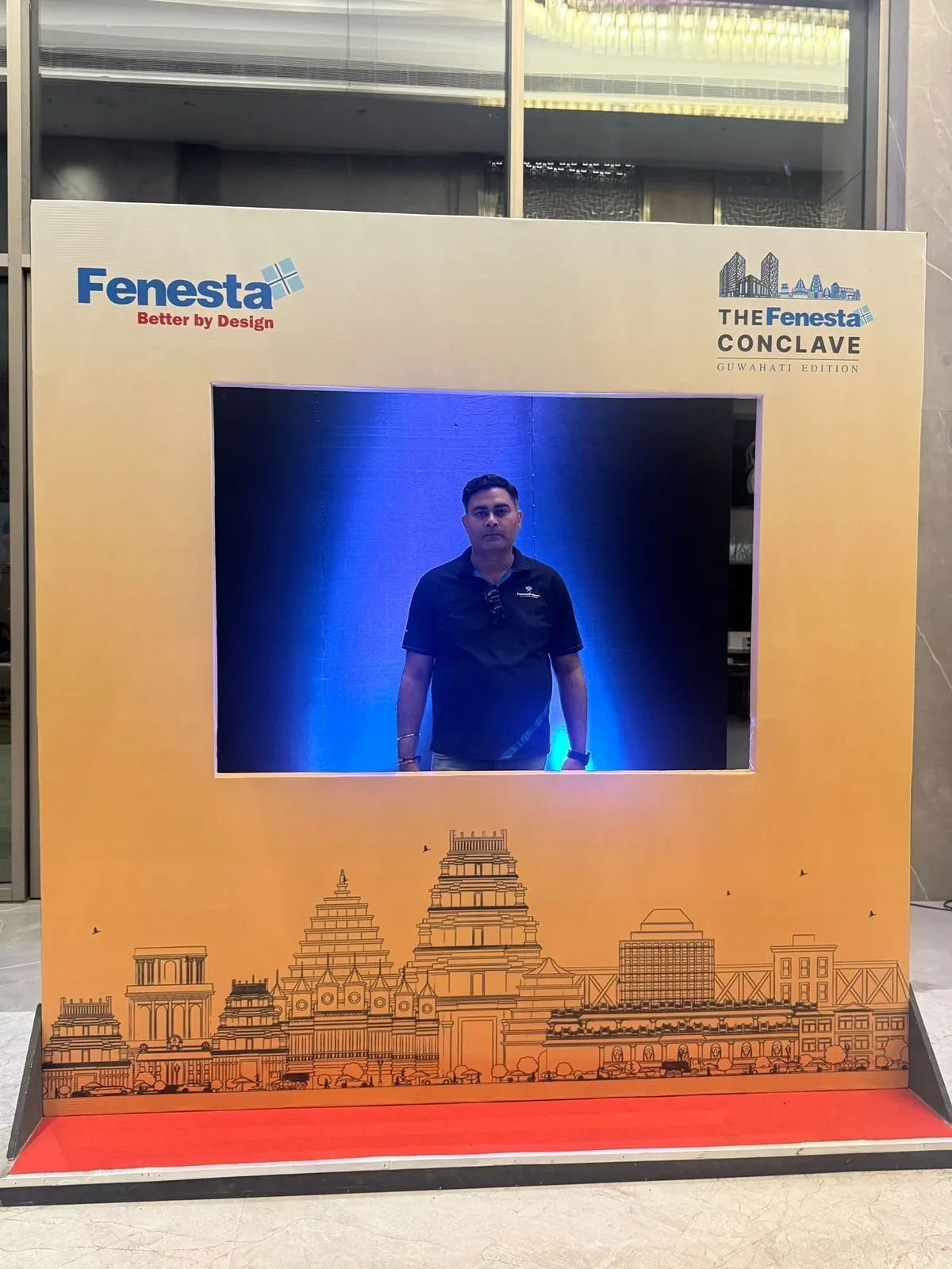 Fenesta Conclave photo booth frame